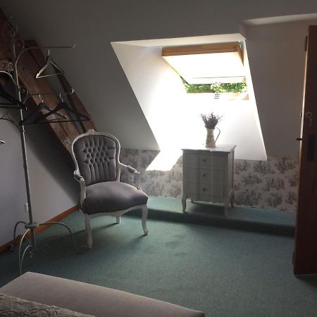 Neuilly-le-Vendin Le Nid Bed & Breakfast エクステリア 写真